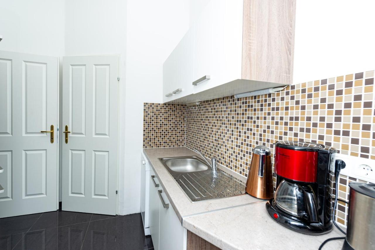 Moderne 2-Zimmer Wohnung In Wien Bagian luar foto
